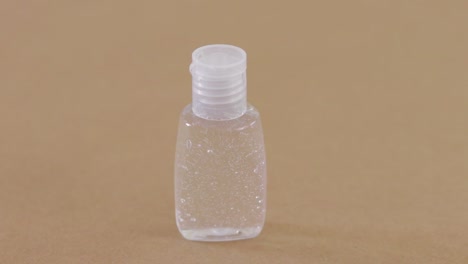 Antikabterielles-Gel,-Abgefüllt-In-Einer-Kleinen-Plastikflasche