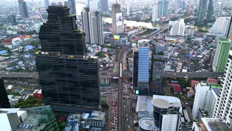 BTS-Skytrain-drives-in-Thailand's-capital