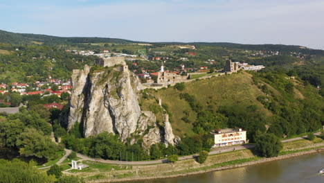 Cinematic-revealing-drone-shot-of-the-Hrad-Devin-castle-in-Slovakia