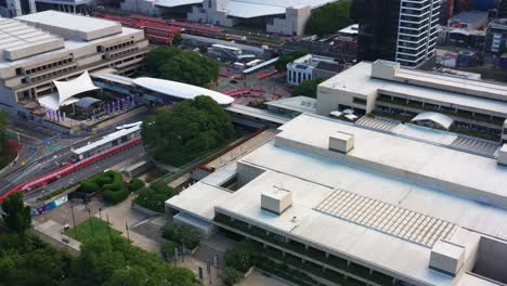 Aerial-view-of-revamping-South-Bank-parklands-recreational-precinct,-featuring-art-gallery,-Queensland-performing-art-centre,-the-wheel-of-Brisbane-and-neville-bonner-bridge-building-in-progress
