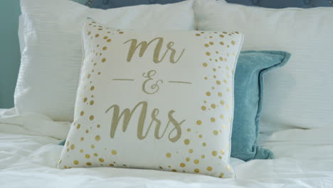Mr-and-Mrs-Pillow-in-Bridal-Suite-Hotel-Room-in-the-Honeymoon
