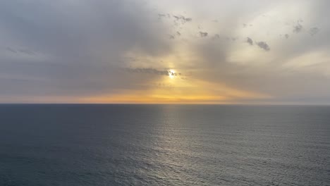 Ein-Toller-Blick-Auf-Die-Sonne-Von-Cabo-Da-Roca