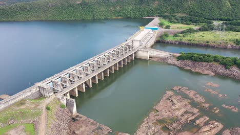 Aerial-view-of-hydroelectric-plant-in-the-Amazon-region,-Lajeado,-Tocantins,-Brazil