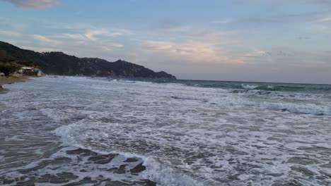 Big-waves-in-corfu-island-greece