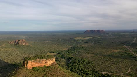 Aerial-view-of-"cerrado"-ecosystems-and-sedimentary-sandstone-rock-formations-from-Chapada-das-Mesas,-Carolina,-Maranhão,-Northeastern-Brazil
