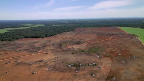 Luftaufnahme-Des-Biomgebiets-&quot;cerrado&quot;-Und-Teil,-Das-Für-Landwirtschaftliche-Nutzung-Abgeholzt-Wurde,-Stadt-Santa-Rosa-Do-Tocantins,-Bundesstaat-Tocantins,-Brasilien