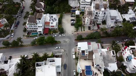 Drohnen-Überblick-über-Eine-Strandstadt-In-Mexiko