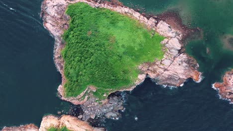 Cabo-D&#39;aguilar,-Hong-Kong:-Sobrevuelo-Dinámico-De-Drones-Que-Recorre-La-Costa-Y-Entre-Dos-Islas-Pequeñas