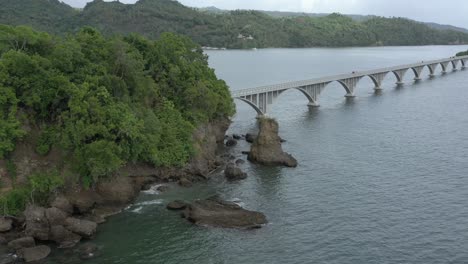 Pedestrian-bridge-in-Samana-Bay,-Dominican-Republic