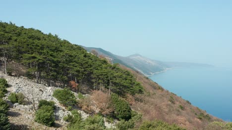 Panorama-Der-Waldbedeckten-Insel-Cres-In-Kroatien