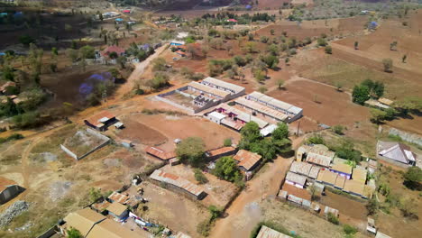 Ausleger-Einer-Kleinen-Siedlung-Im-Ländlichen-Kenia