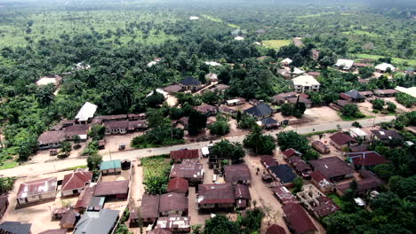 Vista-Aérea-De-La-Comunidad-Rural-Awa-En-El-Estado-De-Imo-De-áfrica-Occidental,-Nigeria