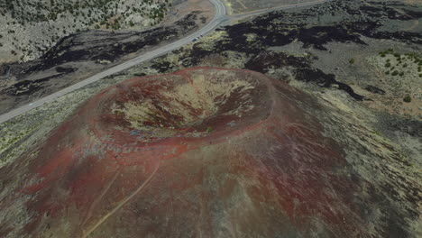 Schlackenkegel-Vulkan,-St.-George,-Utah,-Atemberaubende-Drohnenaufnahme-Von-Einem-Der-Schlackenkegel-In-Washington-County