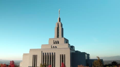 Increíble-Toma-Aérea-De-Pedestal-Del-Templo-Mormón-Lds-Draper-Utah