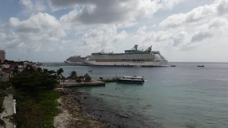 Aerial-View-of-a-Docked-Cruise-Ship-in-the-Caribbean
