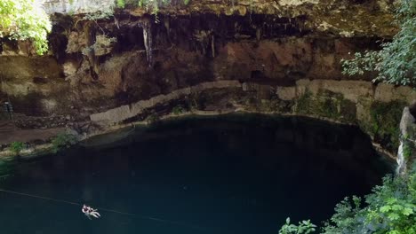 Orbit-Shot-of-a-Cenote-in-the-Yucatan-Peninsula