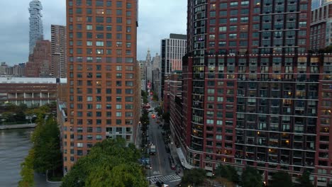 Aerial-drone-view-towards-the-apartments-and-schools-on-the-Chambers-St,-in-Tribeca,-New-York