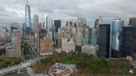 Aerial-view-of-large-skyscrapers-in-the-Big-Apple,-New-York,-USA---pan,-drone-shot