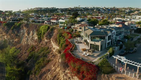 Aerial-view-of-cliff-side-high-end-housing-in-Dana-Point,-California