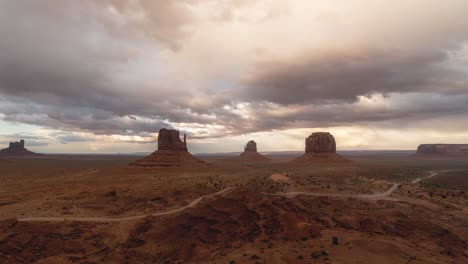 Timelapse-of-the-sun-setting-behind-Monument-Valley-on-a-slight-cloudy-day