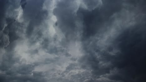 4k-Gewitter,-Sich-Bewegende-Cumulonimbus-Wolken