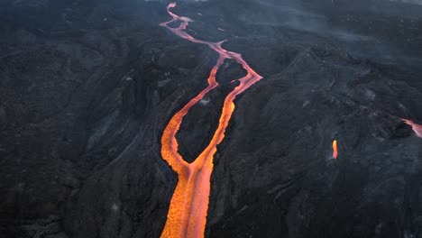 drone-flying-above-Cumbre-Vieja's-lava-streams
