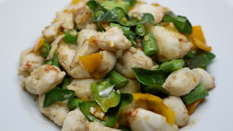Nahaufnahmen-Von-Gebratenen-Krabben-Mit-Chili-Und-Salz,-Köstliches-Thailändisches-Essen