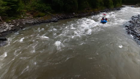 several-boats-rafting-down-epic-Costa-Rica-rapids