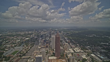 Atlanta-Georgia-Aerial-V647-Birdseye-Weitwinkelaufnahme-Von-Wolkenkratzern,-Bank-Und-Panorama---Dji-Inspire-2,-X7,-6k---August-2020
