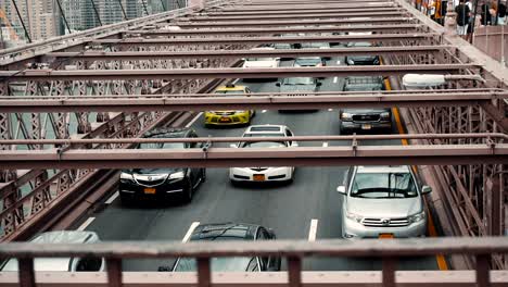Traffic-At-Brooklyn-Bridge-Over-East-River-In-New-York-City,-New-York,-USA