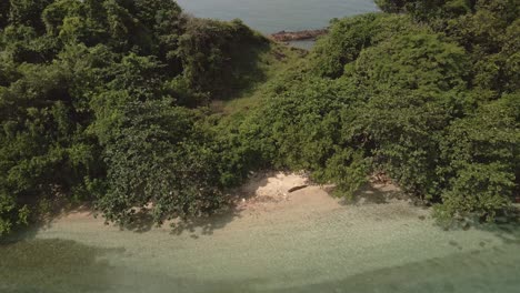 Antenne-Rückwärts-Dolly-Kleiner-Strand-Tropische-Insel-In-Thailand