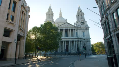 Lockdown-in-London,-completely-empty-streets-with-cinematic-golden-sun-flares-infront-of-beautiful-St-Pauls-Cathedral,-during-the-COVID-19-pandemic-2020