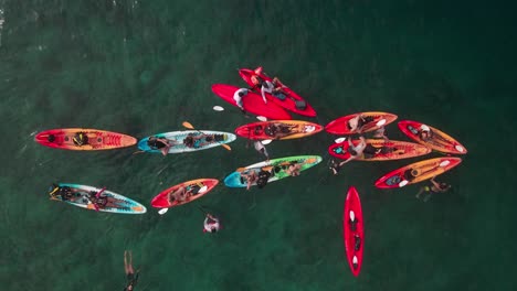 Kayaks-seen-from-a-drone-in-mexico