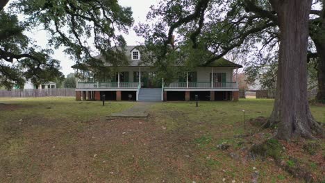 Altes-Plantagenhaus-In-Baton-Rouge,-Louisiana