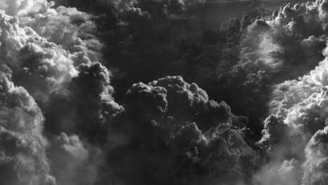Una-Tormenta-Dentro-De-Una-Nube-Cumulonimbus-Oscura,-Punto-De-Vista