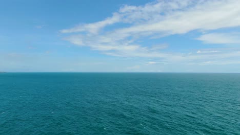 Ruhiges-Türkisfarbenes-Wasser-Des-Indischen-Ozeans,-Luftbild