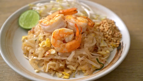 stir-fried-noodles-with-shrimp-and-sprouts-or-Pad-Thai---Asian-food-style