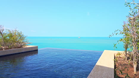 The-small-private-Infinity-pool-in-the-exotic-hotel-with-a-great-view-of-the-endless-sea-at-day-time