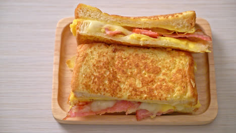 Homemade-French-toast-ham-bacon-cheese-sandwich-with-egg
