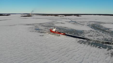 Ice-Breaker-Ship-On-Frozen-Bothnian-Bay