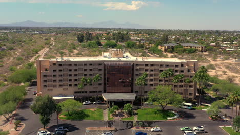 Exterior-Facade-And-Carpark-Of-Hilton-Tucson-East-Hotel-In-Arizona-On-A-Fine-Weather
