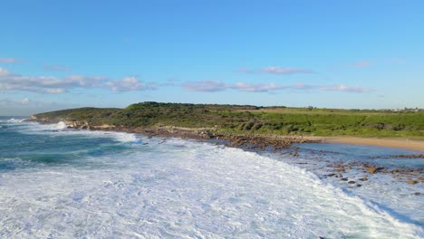 Malabar-Headland-National-Park---Blue-Ocean-Waves-And-Headland-In-Maroubra-Suburb,-Sydney,-Australia