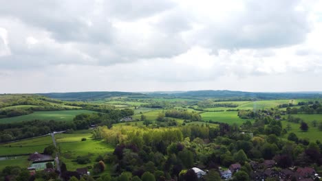 Rolling-countryside-view-of-Kent-countryside