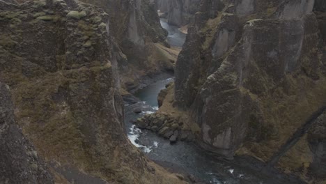 Incredible-Fjadrargljufur-Canyon,-Iceland.-Aerial-tilt-down