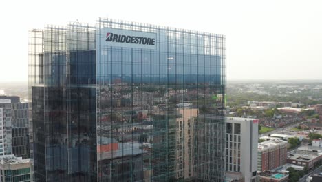 Bridgestone-Tower-Gebäude-Im-Bau