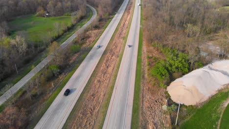 Weltklasse-Straßeninfrastruktur-Nordwärts-Interstate-Salem-Illinois-Usa
