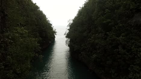 Fluss-Bojo-In-Der-Provinz-Aloguinsan-Auf-Cebu