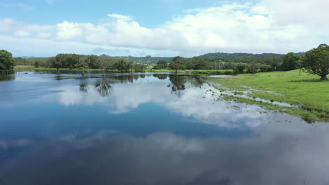 4k-Drone-shot-of-a-flood-at-Byron-Bay,-Australia