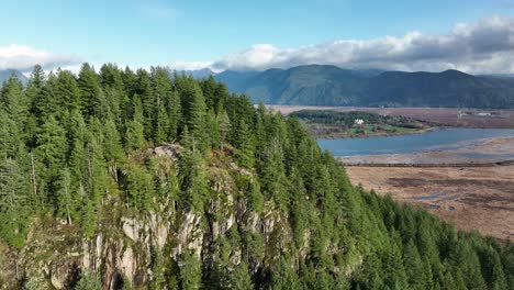 Aerial-Footage-of-Minnekhada-Regional-Park-in-4k,-British-Columbia,-Canada