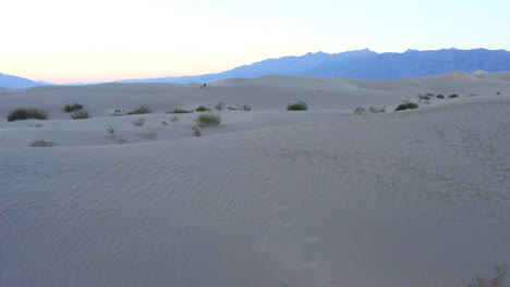 Flight-in-the-endless-hot-desert-over-sand-dunes